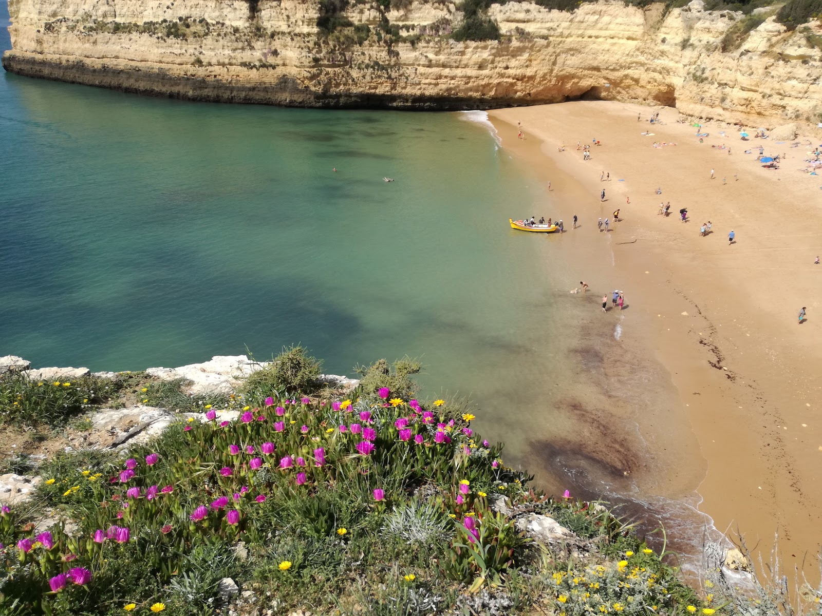 Foto di Spiaggia di Nossa Senhora da Rocha area servizi