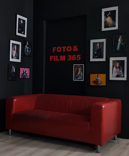 Foto Film 365 SRL - Studio foto Bucuresti - Sedinte foto business, poze profesionale de portret, maternitate, gravide, boudoir, videochat si de produs - Fotograf