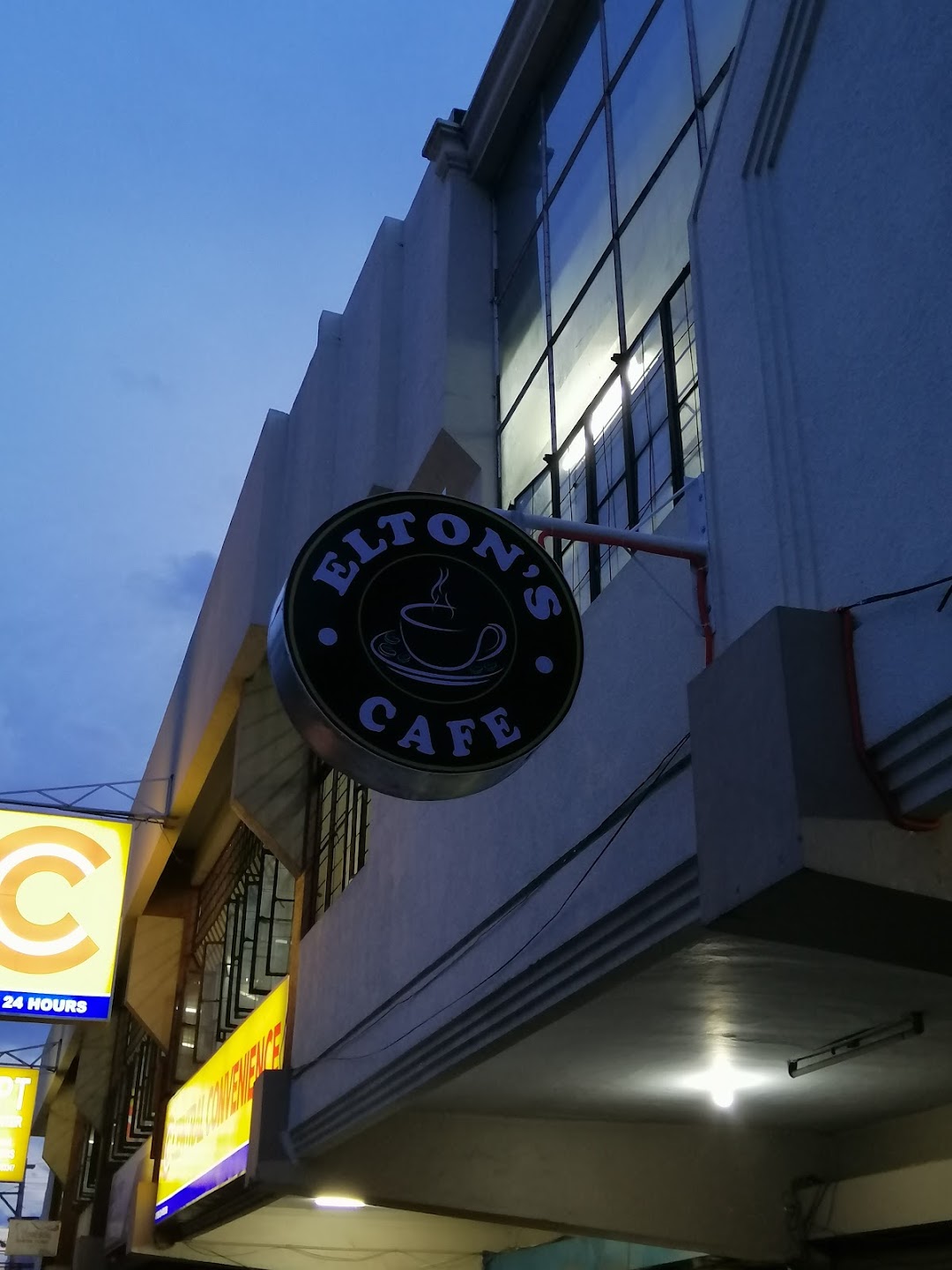 Eltons Cafe