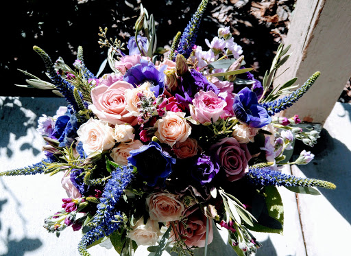 Florist «Country Club Flower Shop», reviews and photos, 820 W Lake Mary Blvd #101, Sanford, FL 32773, USA