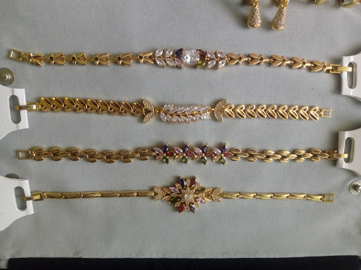 ARETES Y PULSERAS EN PUEBLA