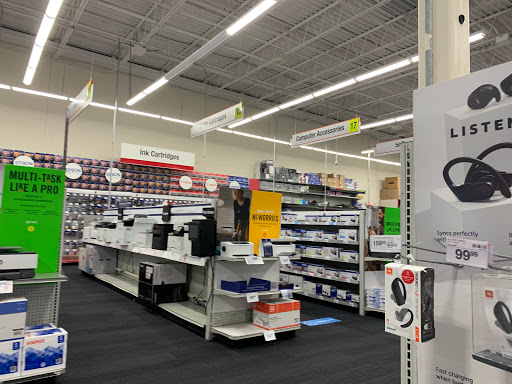 Office Supply Store «Staples», reviews and photos, 265 Chelmsford St, Chelmsford, MA 01824, USA