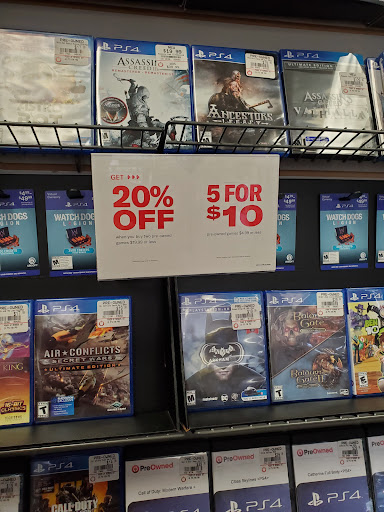 Video Game Store «GameStop», reviews and photos, 3980 Hollis St, Emeryville, CA 94608, USA