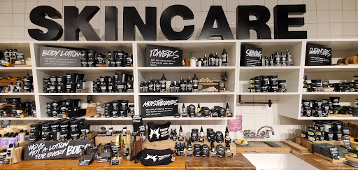 Cosmetics Store «Lush», reviews and photos, 112 E Broadway, Bloomington, MN 55425, USA