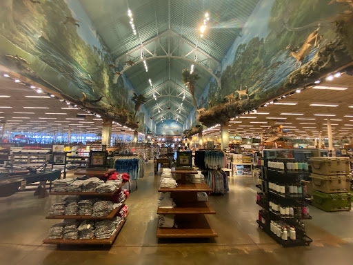 Sporting Goods Store «Bass Pro Shops», reviews and photos, 10501 Palm River Rd, Tampa, FL 33619, USA