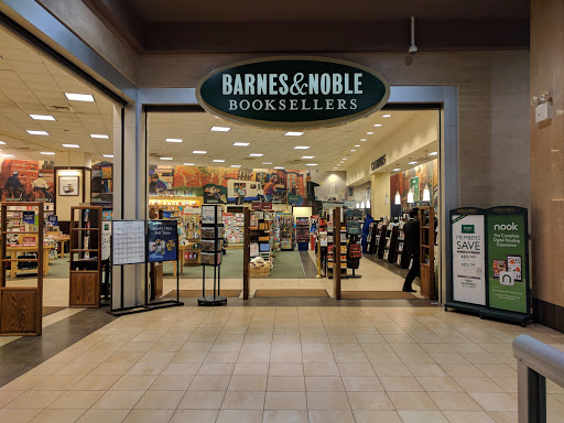Barnes & Noble image 10