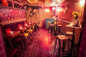 Simmons Bar | Mornington Crescent image