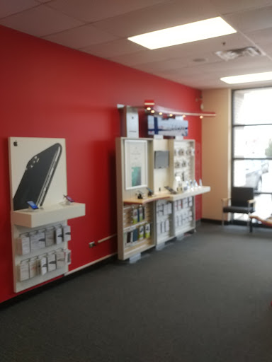 Cell Phone Store «Verizon Authorized Retailer, TCC», reviews and photos, 2164 Randall Rd, Carpentersville, IL 60110, USA