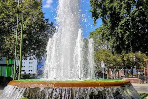 Fackelbrunnen image