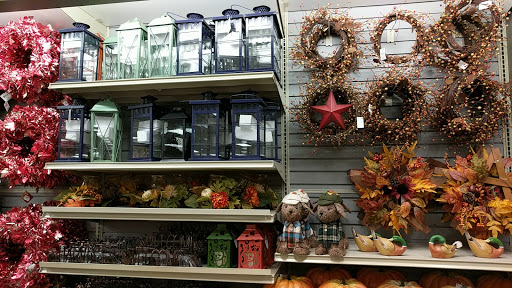 Home Goods Store «Christmas Tree Shops», reviews and photos, 15 Backus Ave Suite 42, Danbury, CT 06810, USA