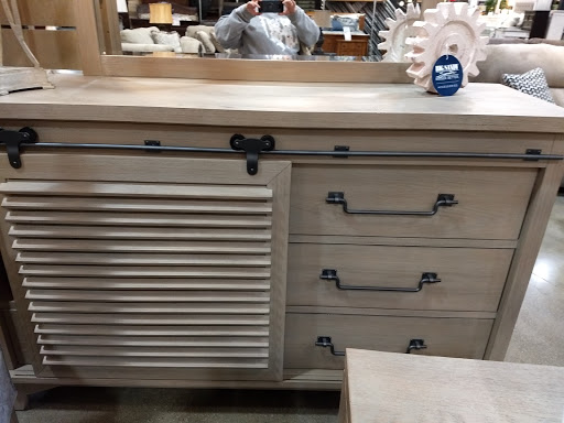 Furniture Store «Big Sandy Superstore-Polaris», reviews and photos, 1180 Polaris Pkwy, Columbus, OH 43240, USA