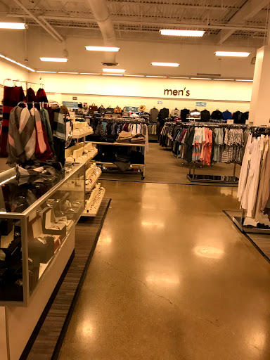 Department Store «Nordstrom Rack Shops At Orchard Place», reviews and photos, 9625 Skokie Blvd, Skokie, IL 60077, USA
