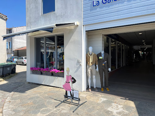 Magasin de vêtements pour hommes La Squadra Noirmoutier-en-l'Île