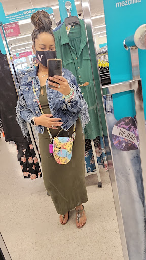 Shopping Mall «Woodforest Shopping Center», reviews and photos, 443 Uvalde Rd, Houston, TX 77015, USA