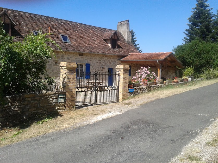 Entre lilas et laurier à Balaguier-d'Olt (Aveyron 12)