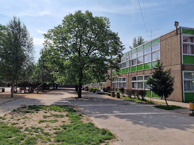 Hétvezér Általános Iskola