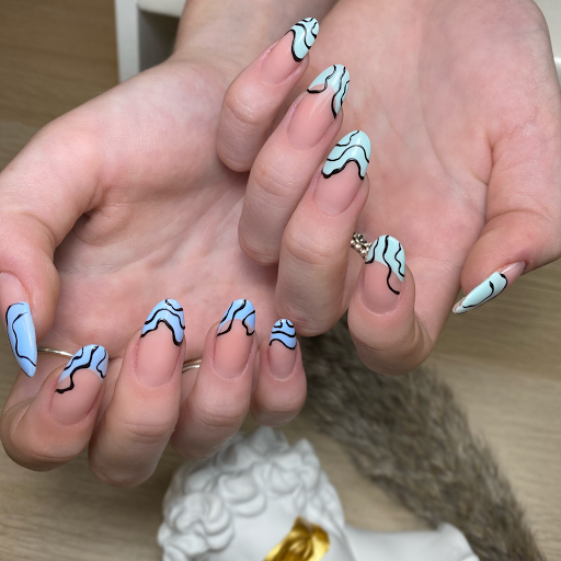 Douce Nails & Beauty | Manicura En Alpedrete