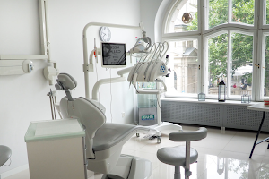 ChilliDent Stomatolog Dentysta Poznań Protetyka korony implanty Endodoncja mikroskopowa leczenie kanałowe image