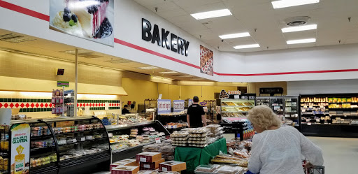 Grocery Store «Apples Grocery Store», reviews and photos, 4100 Ivanhoe Ave, Sheffield Lake, OH 44054, USA