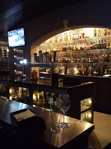 Fine Dining Restaurant «Scotch & Sirloin», reviews and photos, 5325 E Kellogg Dr, Wichita, KS 67218, USA