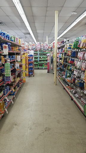 Dollar Store «FAMILY DOLLAR», reviews and photos, 2106 Broad St, New Castle, IN 47362, USA