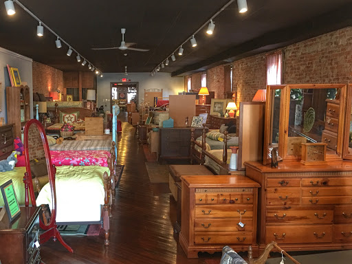 Used Furniture Store «Hometown Refurnishing», reviews and photos, 24 E Main St, Ephrata, PA 17522, USA