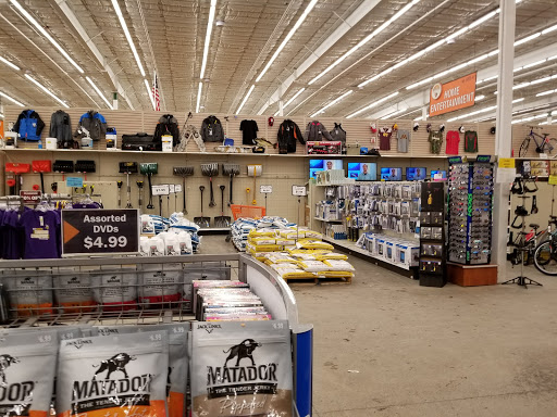 Department Store «Mills Fleet Farm», reviews and photos, 8400 Lakeland Ave N, Brooklyn Park, MN 55445, USA