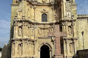 Basílica de Nuestra Señora de la Soledad image