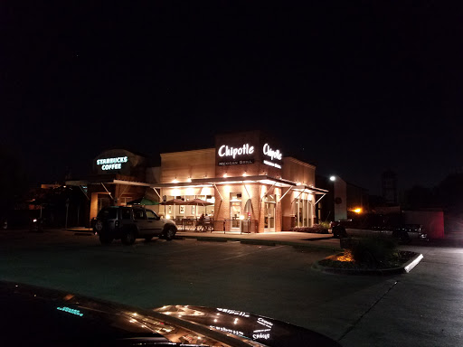 Mexican Restaurant «Chipotle Mexican Grill», reviews and photos, 1390 S Cooper St #100, Arlington, TX 76013, USA