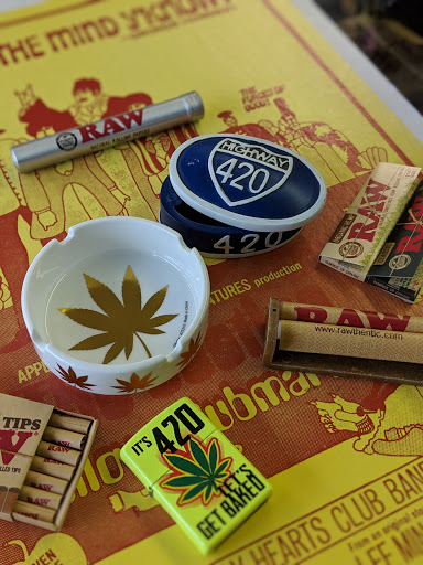 Tobacco Shop «Puffins Smoke Shop», reviews and photos, 691 Washington St, Attleboro, MA 02703, USA