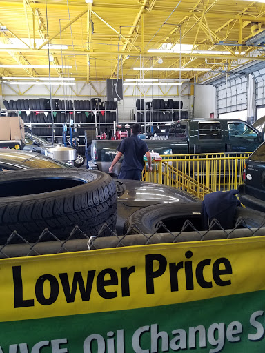 Tire Shop «Walmart Tires & Auto Parts», reviews and photos, 1450 Johns Lake Rd, Clermont, FL 34711, USA