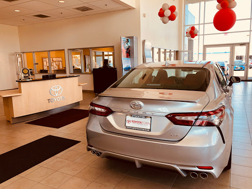 Toyota Dealer «Toyota Town of Stockton», reviews and photos, 2150 E Hammer Ln, Stockton, CA 95210, USA