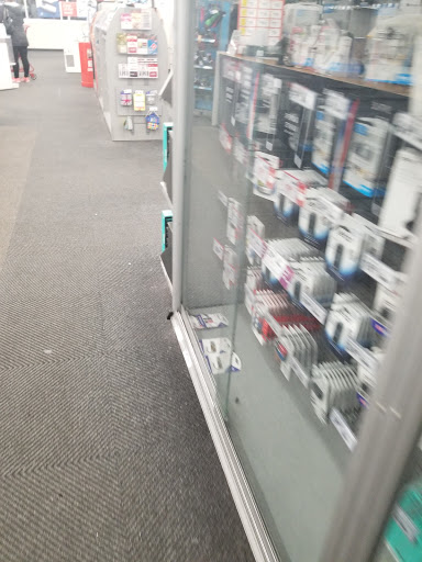 Office Supply Store «Staples», reviews and photos, 90-30 Metropolitan Ave, Rego Park, NY 11374, USA