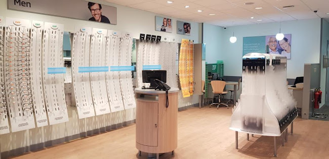 Reviews of Specsavers Opticians and Audiologists - London - Whitechapel in London - Optician