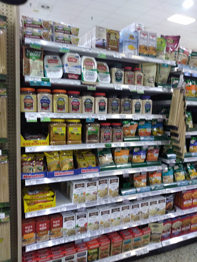 Supermarket «Publix Super Market at Country Club Plaza», reviews and photos, 18496 NW 67th Ave, Hialeah, FL 33015, USA