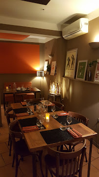 Atmosphère du au comptoir, restaurant, bistrot & vins. à Piolenc - n°8