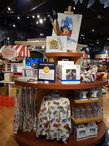 Toy Store «Disney Store», reviews and photos, 350 W Hillcrest Dr, Thousand Oaks, CA 91360, USA