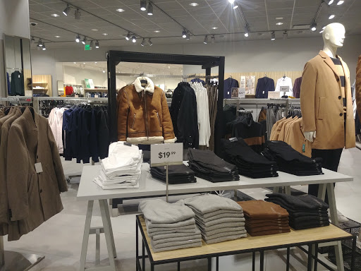 Shopping Mall «The Promenade Bolingbrook», reviews and photos, 631 E Boughton Rd, Bolingbrook, IL 60440, USA