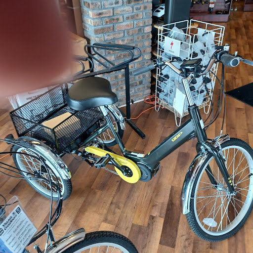 Bicycle Store «Village CycleSport», reviews and photos, 1326 N Rand Rd, Arlington Heights, IL 60004, USA