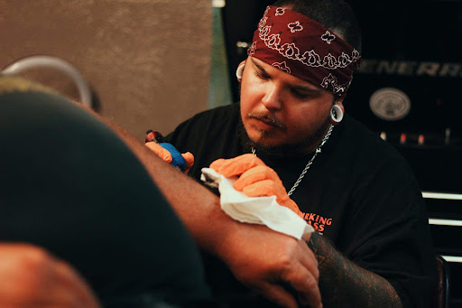 Tattoo Shop «Wizard Tattoo Studio», reviews and photos, 5780 S M L King Jr Pkwy, Beaumont, TX 77705, USA