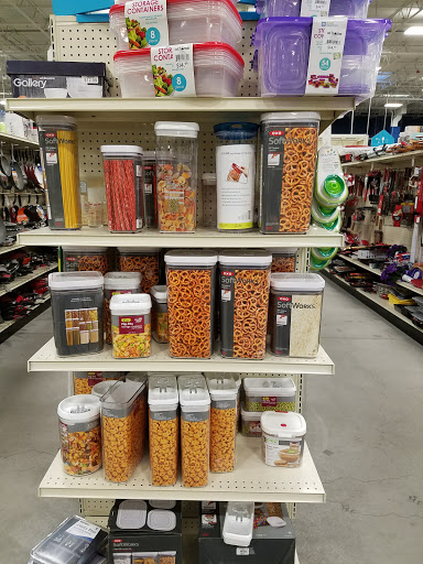 Home Goods Store «At Home», reviews and photos, 5901 Mercury Dr, Dearborn, MI 48126, USA