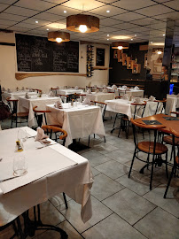 Atmosphère du Restaurant Brasserie les frangins à Neuves-Maisons - n°1