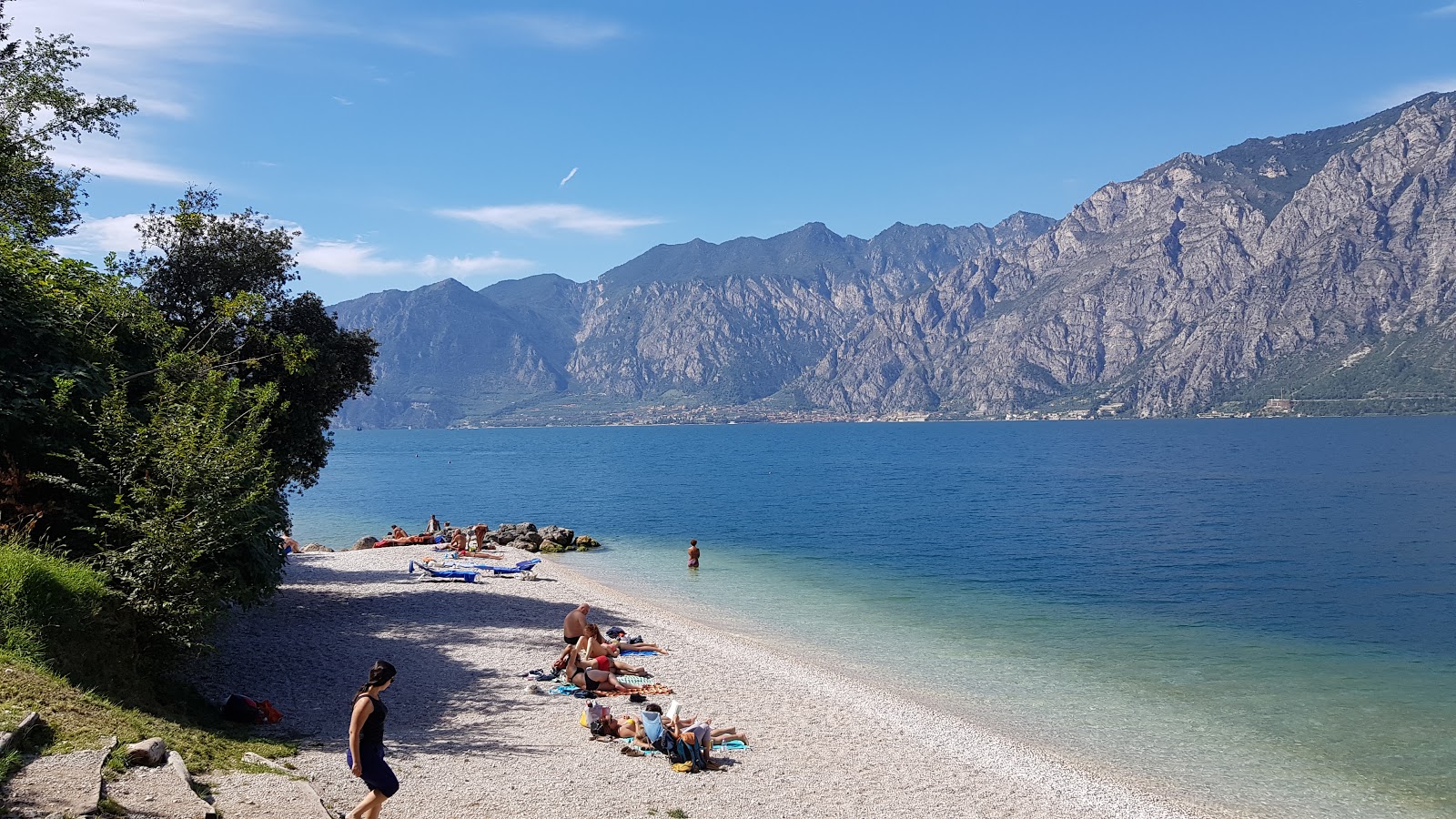 Foto av Spiaggia Baitone med vit sten yta