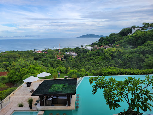 Bus Tour Agency «Rek Travel, LLC», reviews and photos, 5825 W Irving Park Rd, Chicago, IL 60634, USA