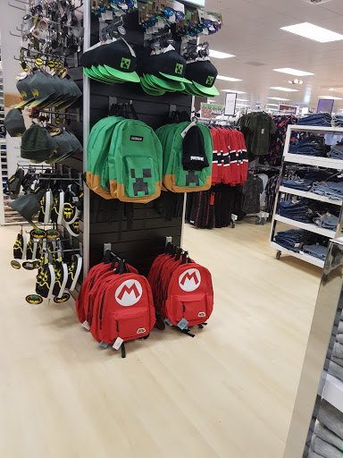 Stores to buy women's backpacks Mannheim
