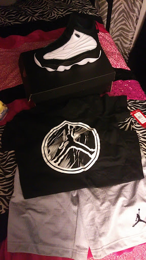 Shoe Store «Shoe Palace», reviews and photos, 5163 N Montclair Plaza Ln, Montclair, CA 91763, USA