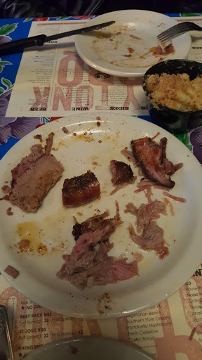 Barbecue Restaurant «Honky Tonk BBQ», reviews and photos, 1800 S Racine Ave, Chicago, IL 60608, USA