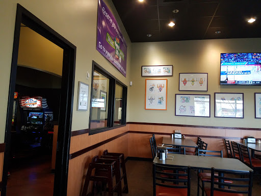 Pizza Restaurant «Round Table Pizza», reviews and photos, 34410 16th Ave S, Federal Way, WA 98003, USA