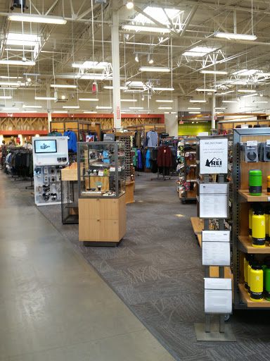 Camping Store «REI», reviews and photos, 6100 Dobbin Rd, Columbia, MD 21045, USA