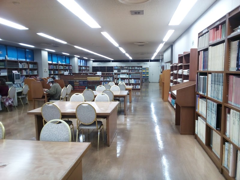 尼崎市立北図書館の自習室
